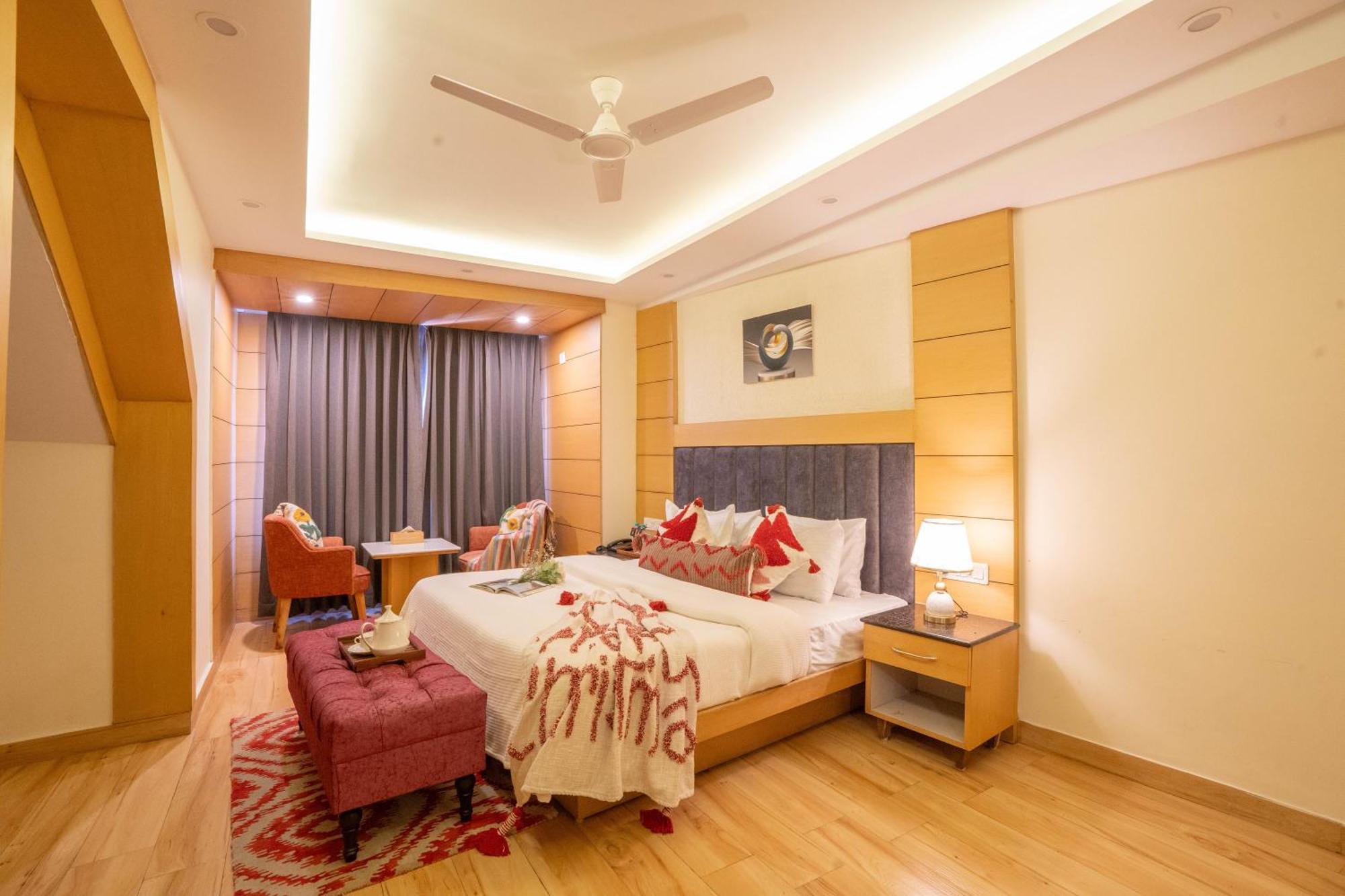 Perfectstayz Premium At Mall Road Mussoorie Exteriér fotografie